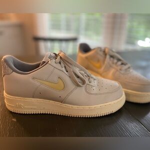 Nike Air Force 1